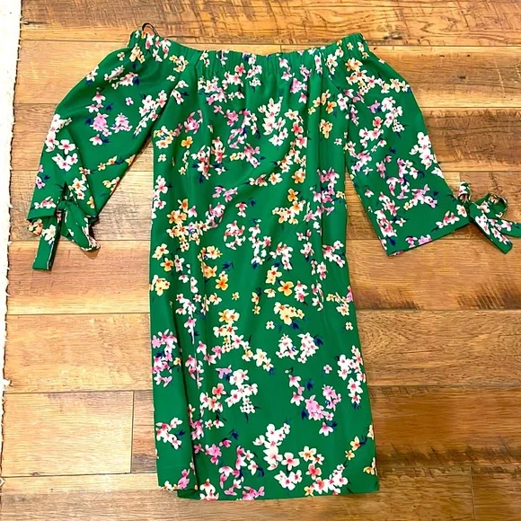 Vince Camuto | Dresses | Vince Camuto Strapless Floral Dress | Poshmark
